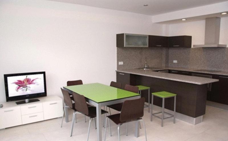 Apartaments Verd Natura Olot Ngoại thất bức ảnh